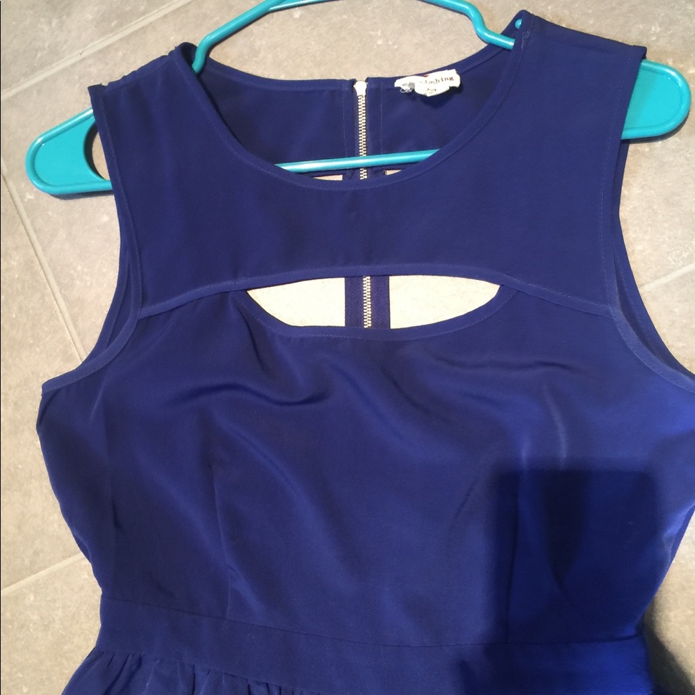 Flirty little blue dress! - Picture 2 of 3